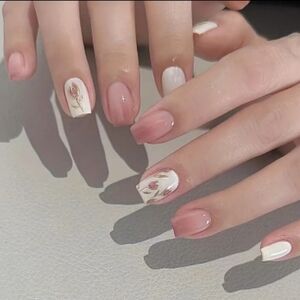 NAILS PROFESSIONAL Square Red Gradient Tulip Flower Press-On Nails